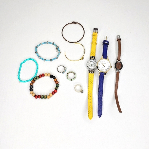 None Jewelry - Set of 11 pieces petite sized jewelry.